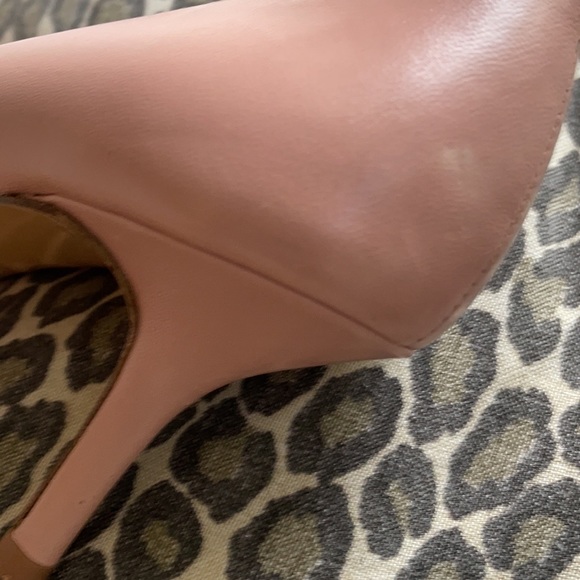 Coach pale pink patent leather pumps 8 - Picture 8 of 11